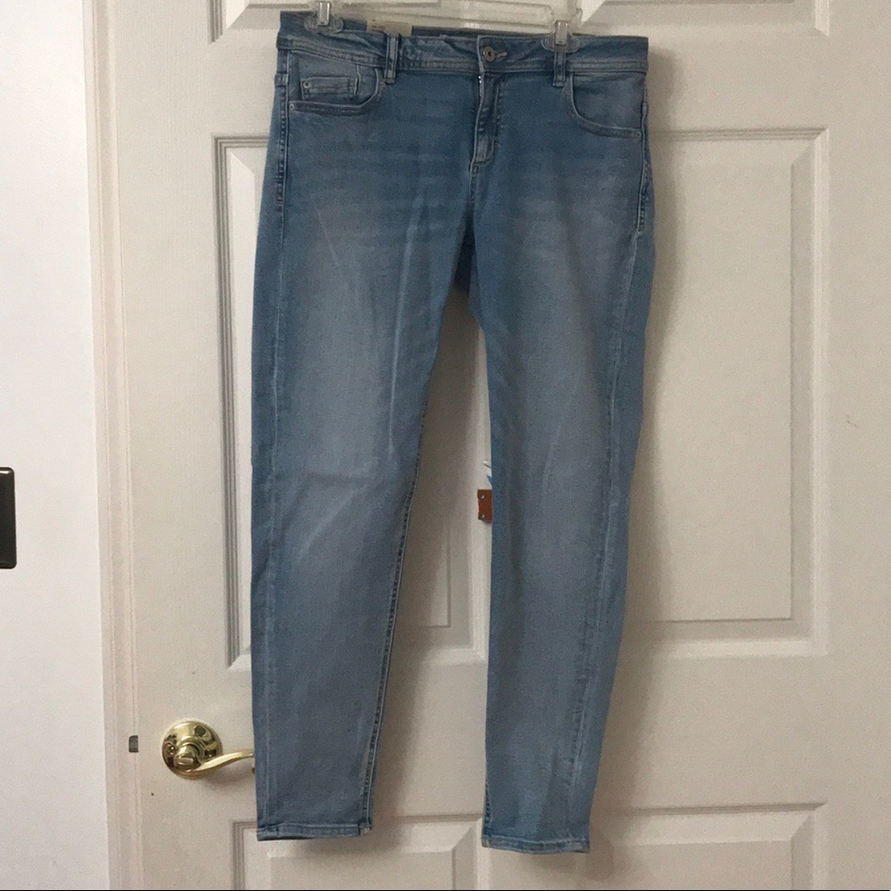 Zara Mid Rise Skinny Light Wash Jeans